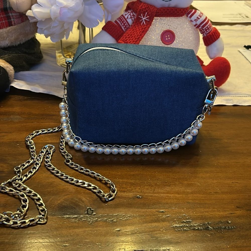 Dior   - Picture 3 of 10